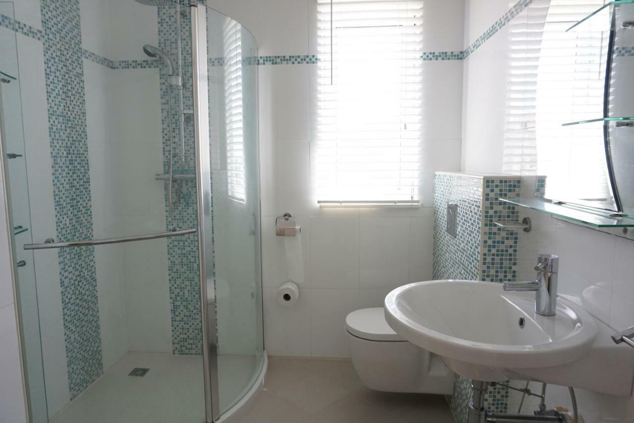 Self Contained Apartment With Private Kitchen Higher Heights, Barbados Christ Church Ngoại thất bức ảnh