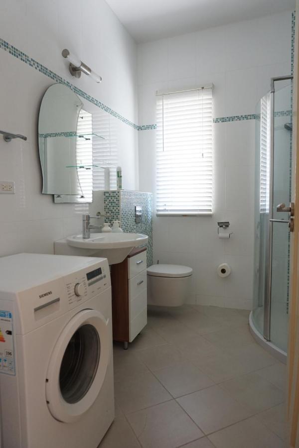 Self Contained Apartment With Private Kitchen Higher Heights, Barbados Christ Church Ngoại thất bức ảnh
